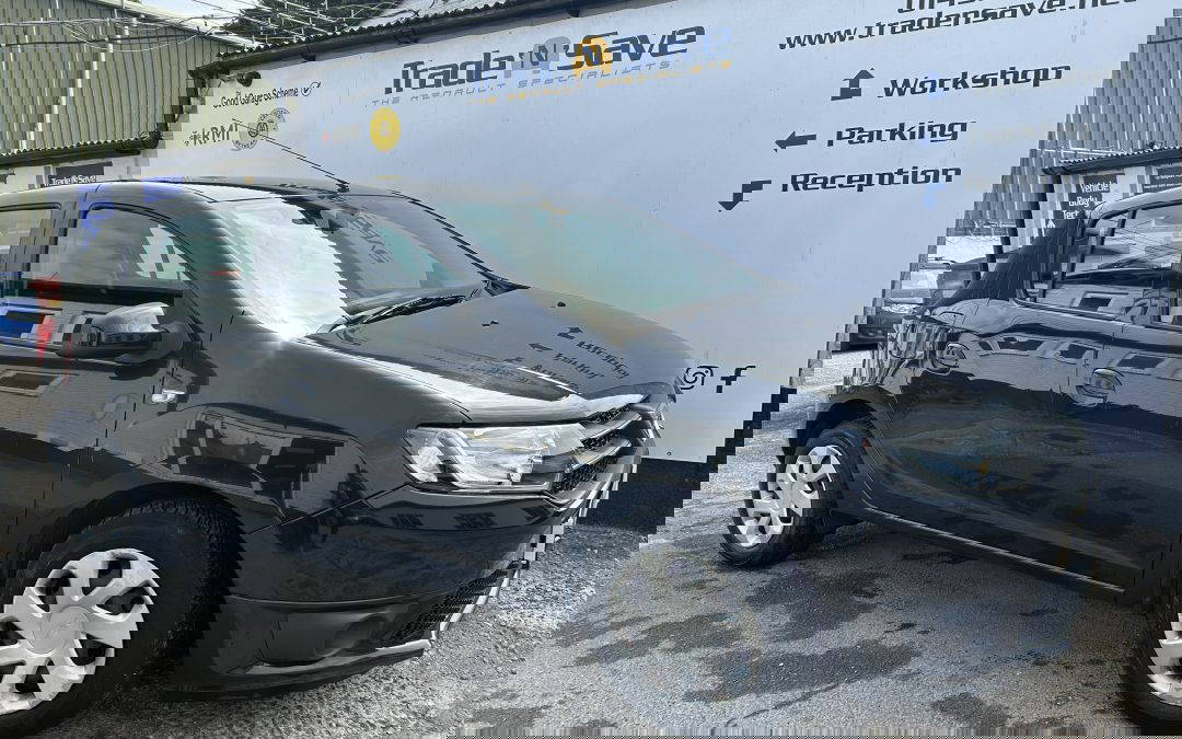 2013 Dacia Sandero Laureate 1.2 16v