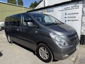 2011 Hyundai i800 - 8 Seater