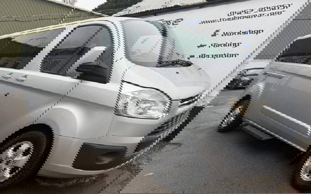 2017 Ford Tourneo Custom 310 2.0 TDCi Titanium Low Roof (9 Seater) Minibus